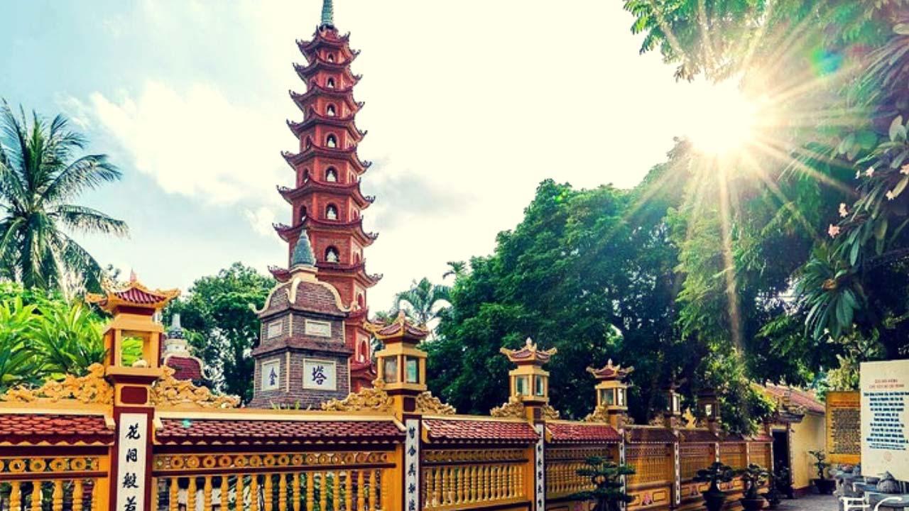 Những địa điểm lễ chùa đầu năm cầu may tại Hà Nội