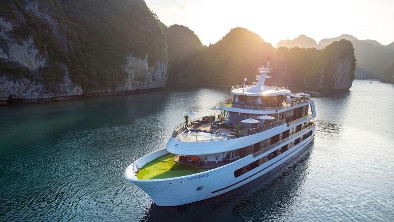 Du thuyền Stellar Of The Seas 2N1Đ